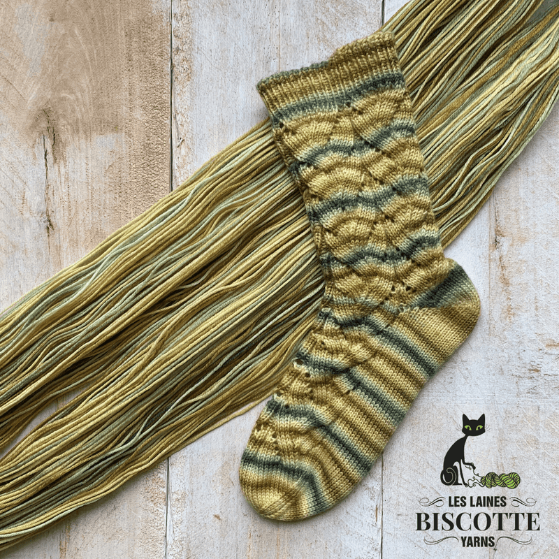 Miss Eleanor Socks | Free Knitting Pattern - Biscotte Yarns