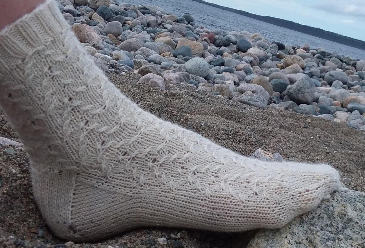 Harbour Side Socks | Free Knitting Pattern - Biscotte Yarns