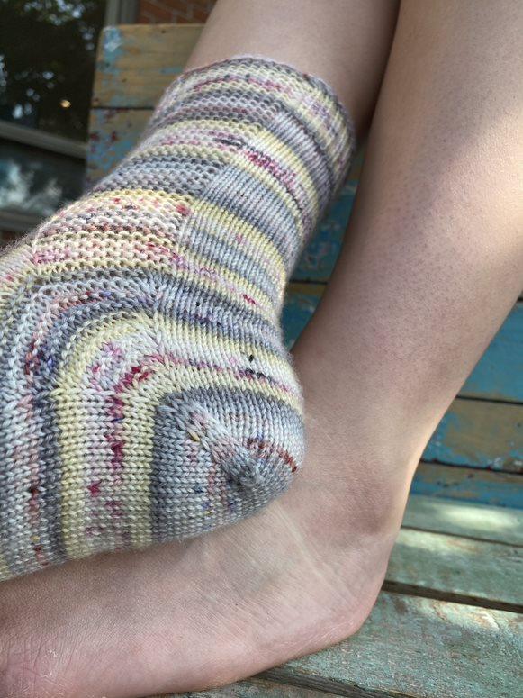 Stoïque | Free sock pattern - Biscotte Yarns