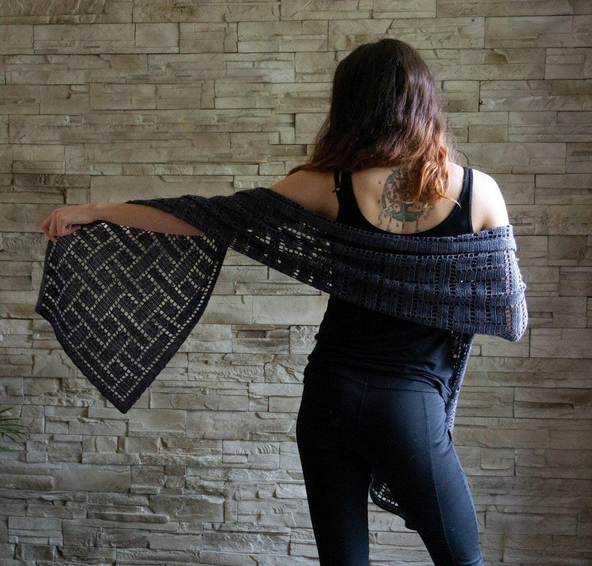 Plain Weave ♥ Crochet Shawl Pattern - Biscotte Yarns