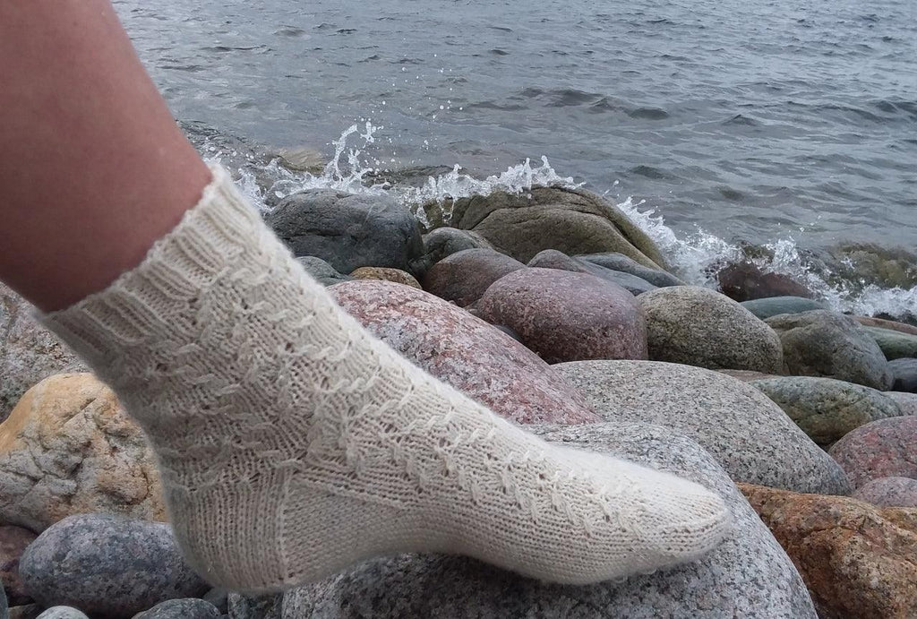 Harbour Side Socks | Free Knitting Pattern - Biscotte Yarns
