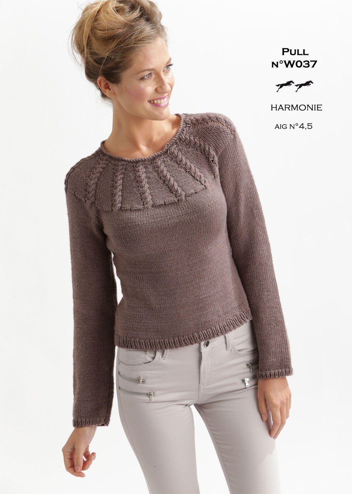 Free Cheval Blanc pattern - Jumper W037 Web Exclusive - Biscotte Yarns