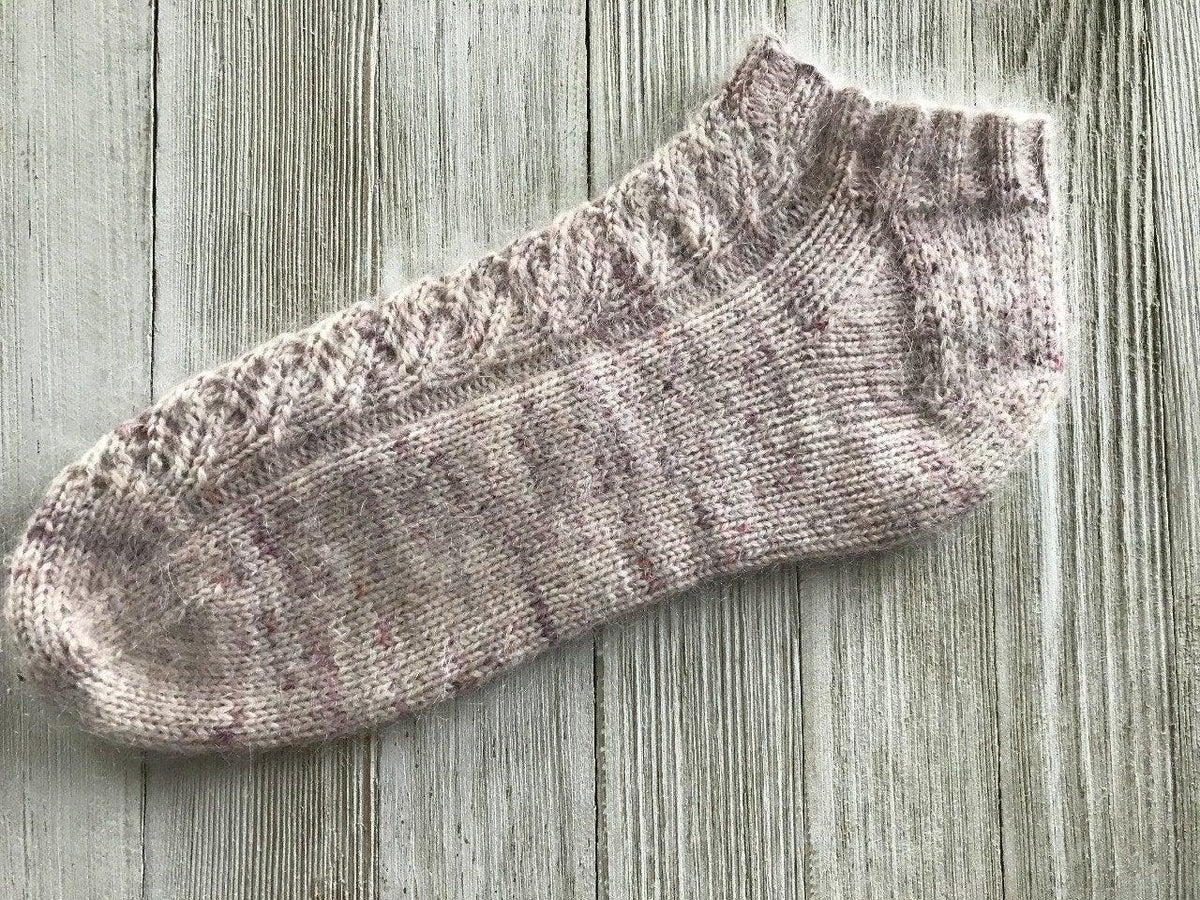 CLOUD 9 | Free Knitting Socks Pattern - Biscotte Yarns