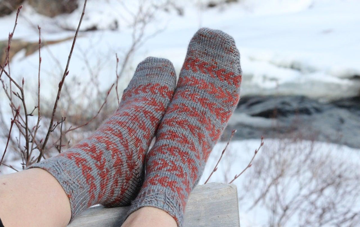 SEASCAPE | Free Socks Pattern - Biscotte Yarns