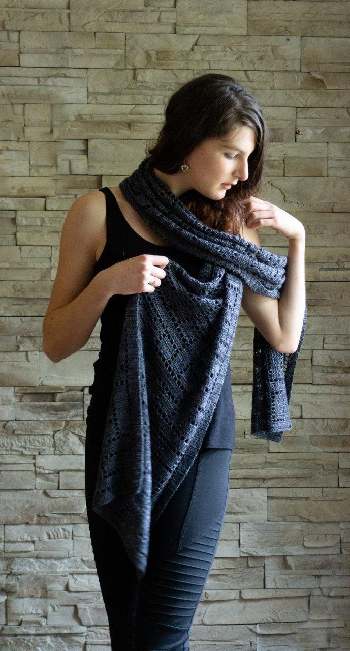 Plain Weave ♥ Crochet Shawl Pattern - Biscotte Yarns