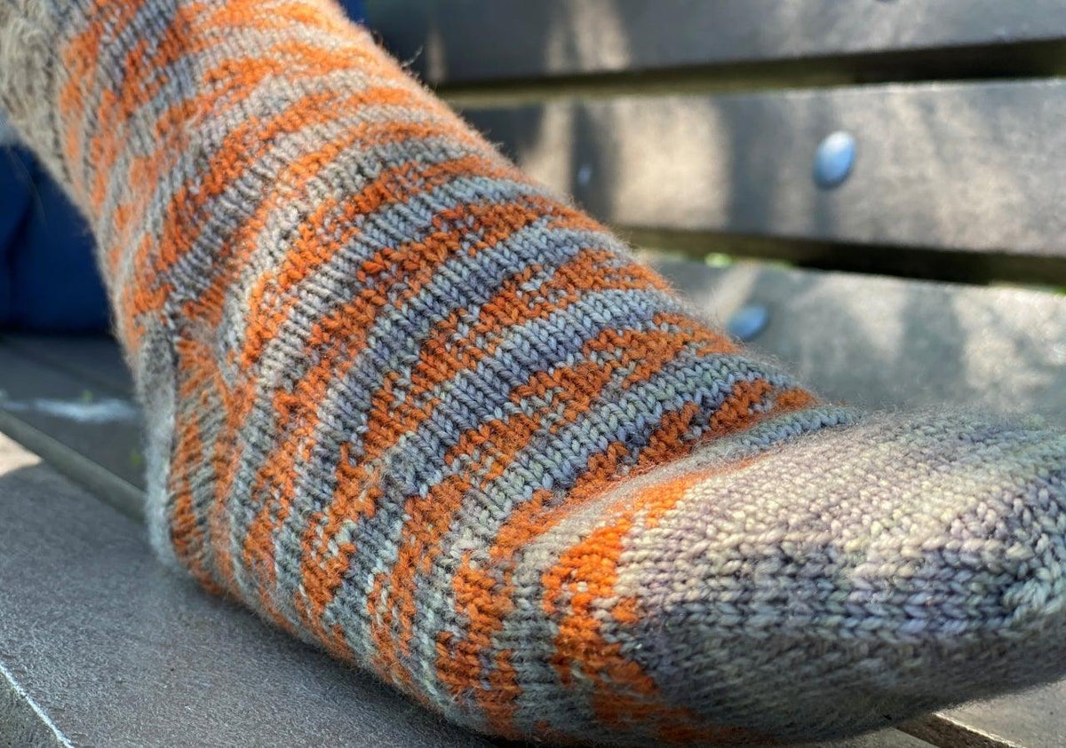 SEASCAPE | Free Socks Pattern - Biscotte Yarns