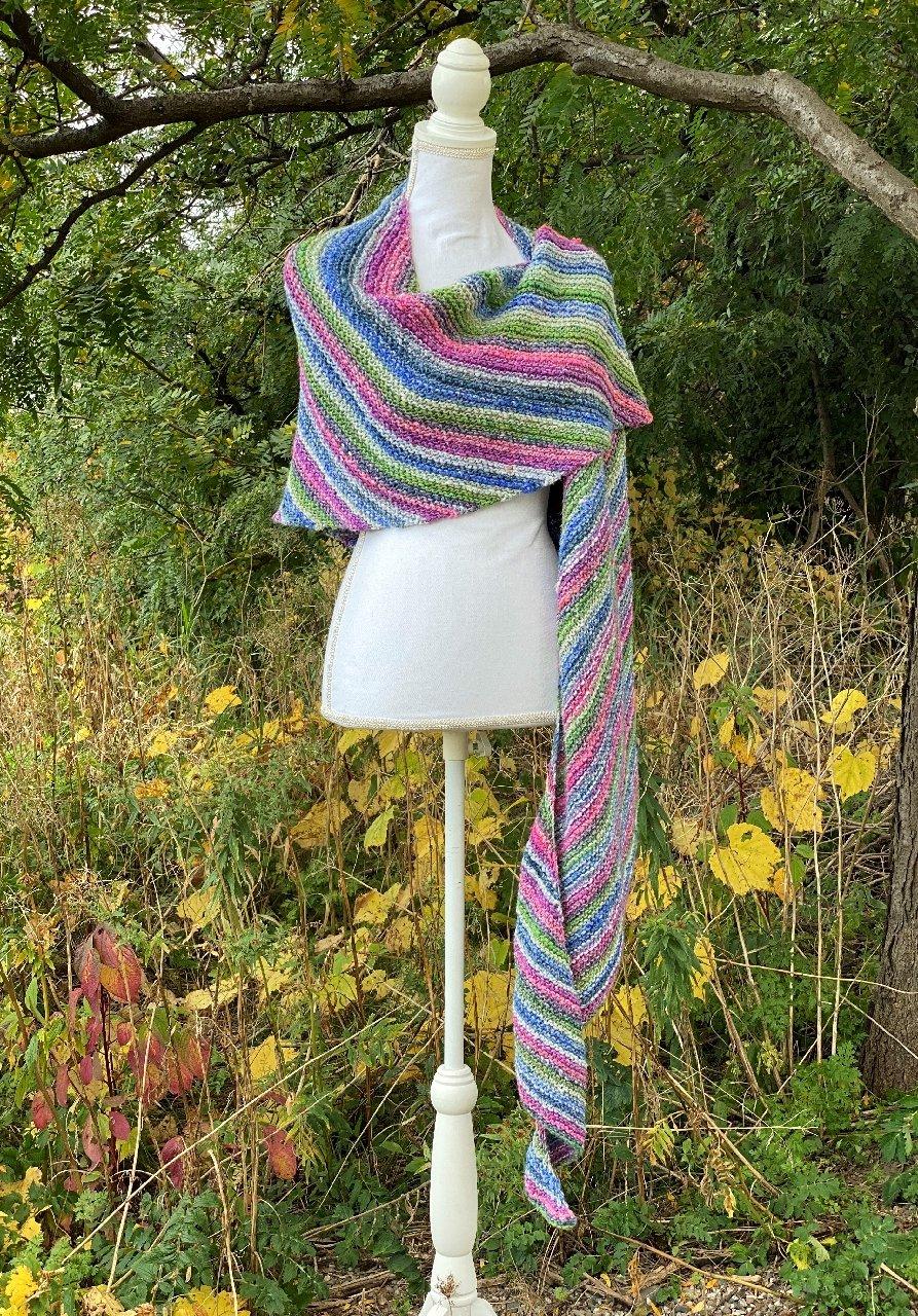 Lucille's Shawl 🦋 - Biscotte Yarns