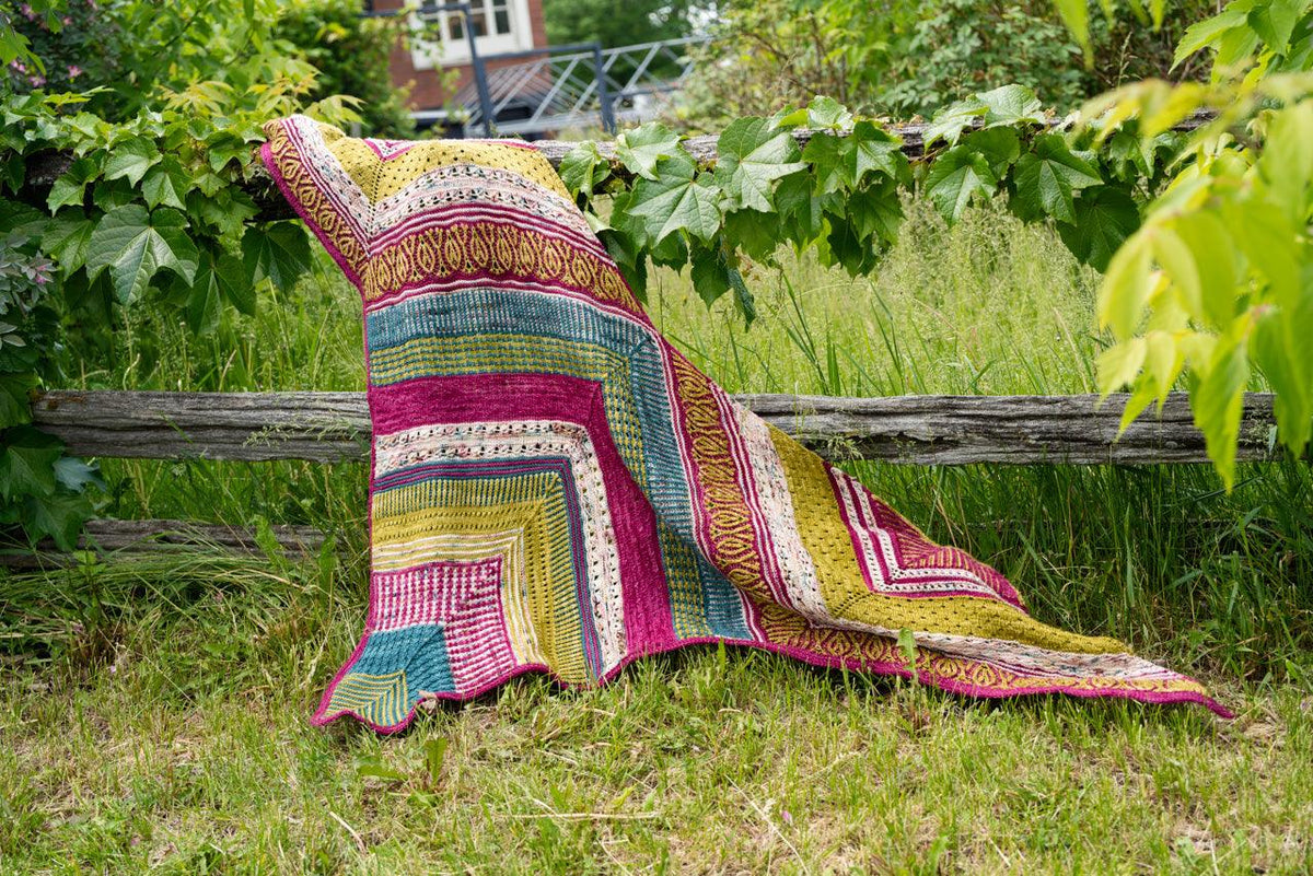 Triptyque Shawl Pattern - Biscotte Yarns