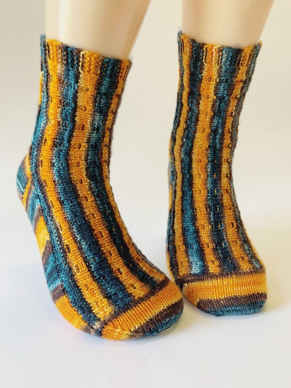 Socks pattern Hori-Verti - Biscotte Yarns