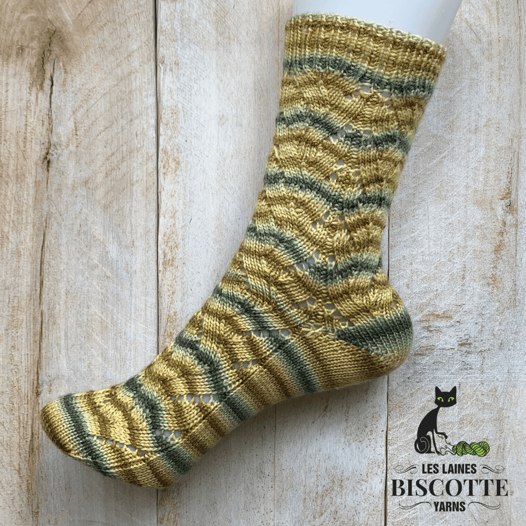 Miss Eleanor Socks | Free Knitting Pattern - Biscotte Yarns