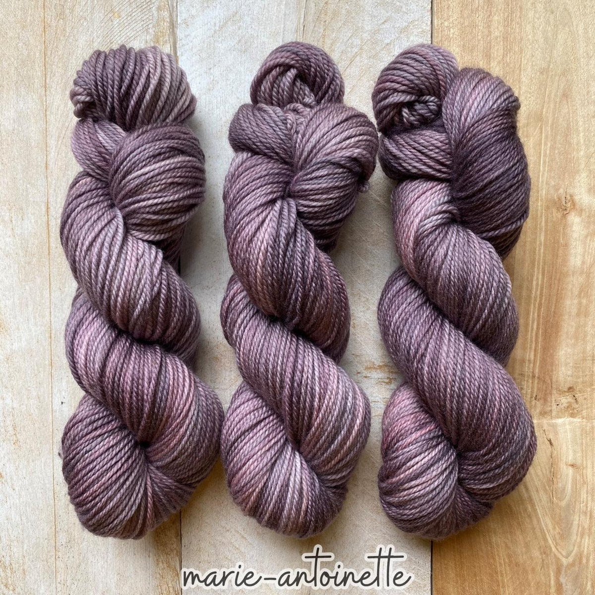 MERINO WORSTED MARIE-ANTOINETTE - Biscotte Yarns