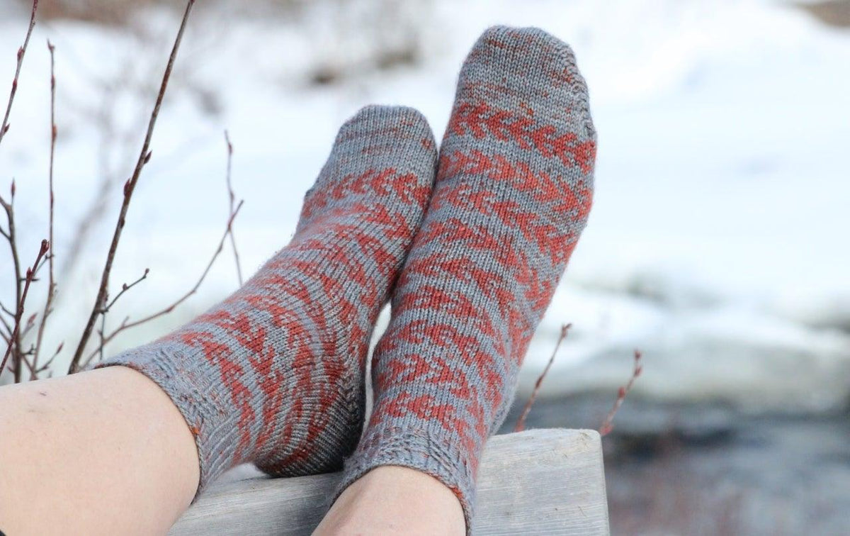 SEASCAPE | Free Socks Pattern - Biscotte Yarns