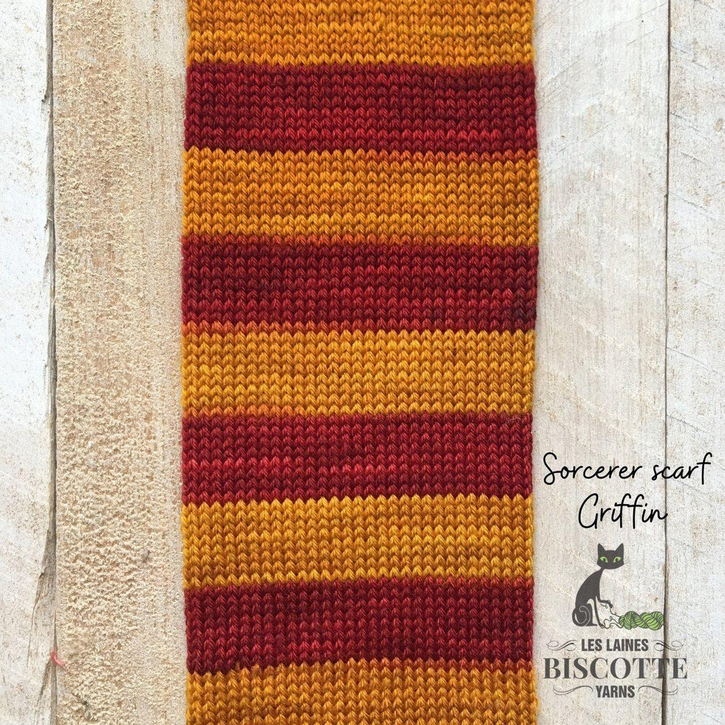 Harry potter yarn gryffindor scarf