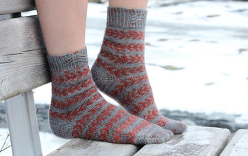 SEASCAPE | Free Socks Pattern - Biscotte Yarns