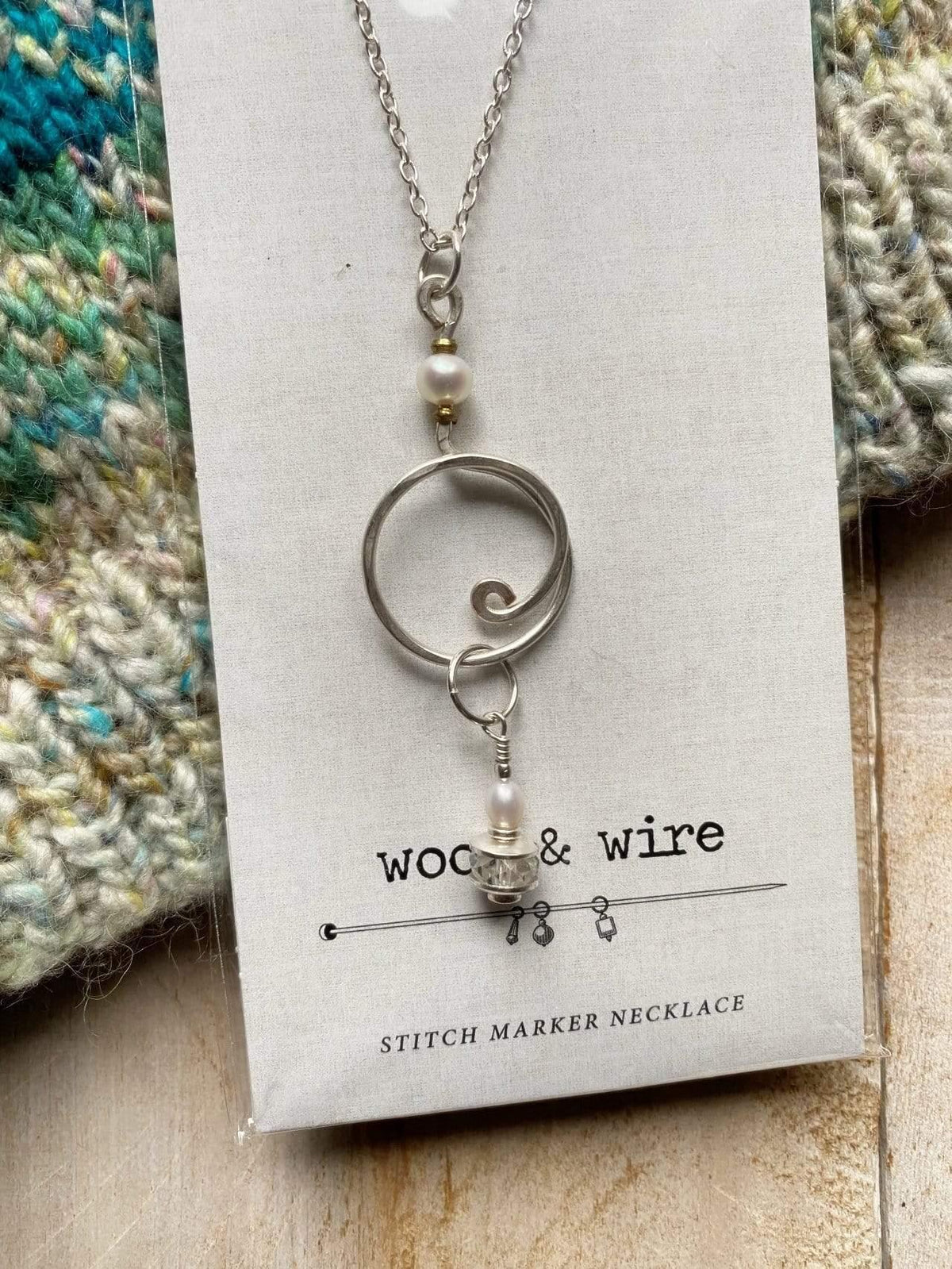 NNK Press Wool & Wire - Stitch marker necklace - Biscotte Yarns