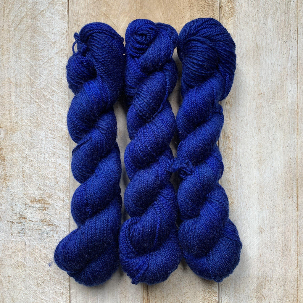 DK PURE PATRIOTIC BLUE - Biscotte Yarns