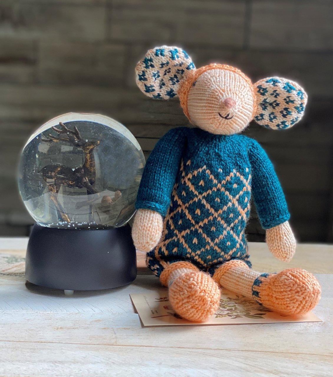 Selbie Mouse Knitting Kit - Biscotte Yarns