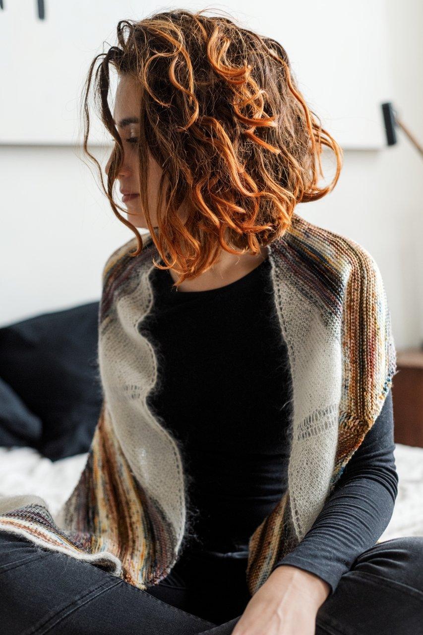 Joy To The World | Shawl pattern - Biscotte Yarns