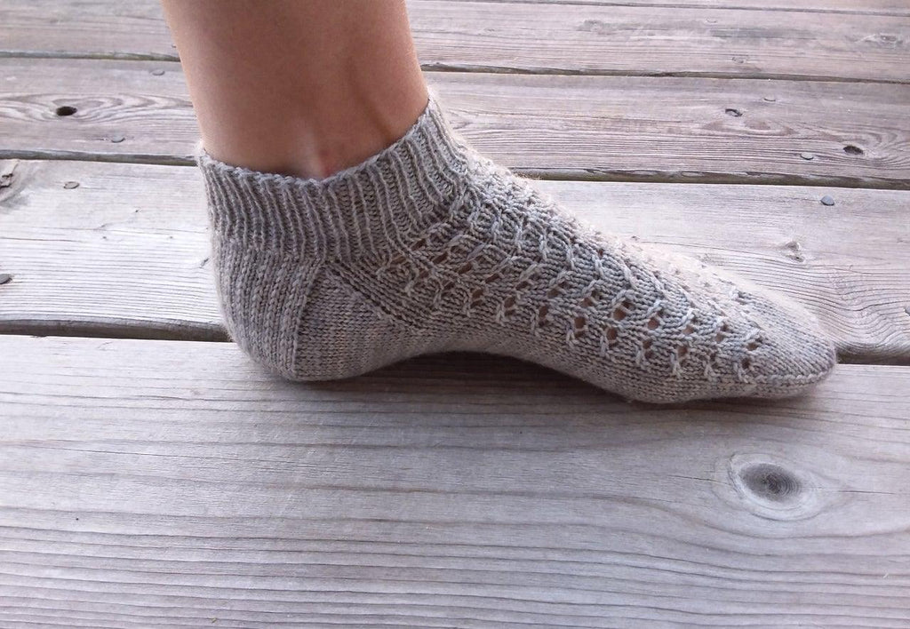 Short & Sweet | Sock Pattern - Biscotte Yarns