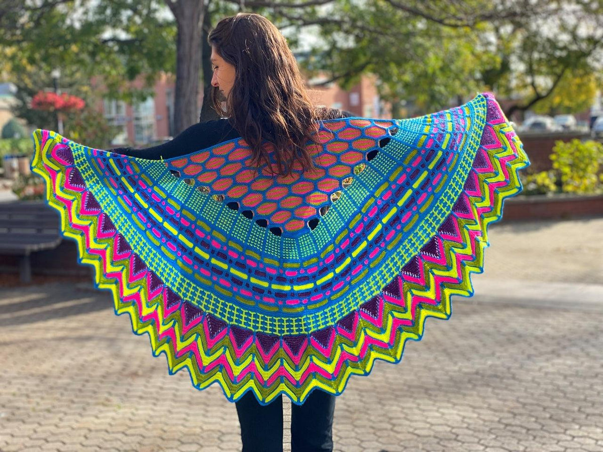 Knitting knit | Slipstravaganza shawl by Stephen West - Biscotte Yarns