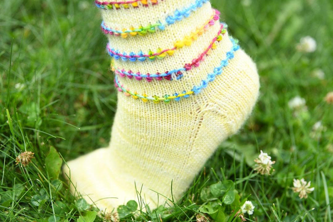 Mini Bobble Sock | Free sock pattern - Biscotte Yarns