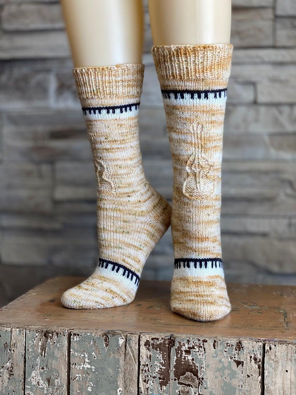 Étude 🎹🎻 | Sock pattern - Biscotte Yarns