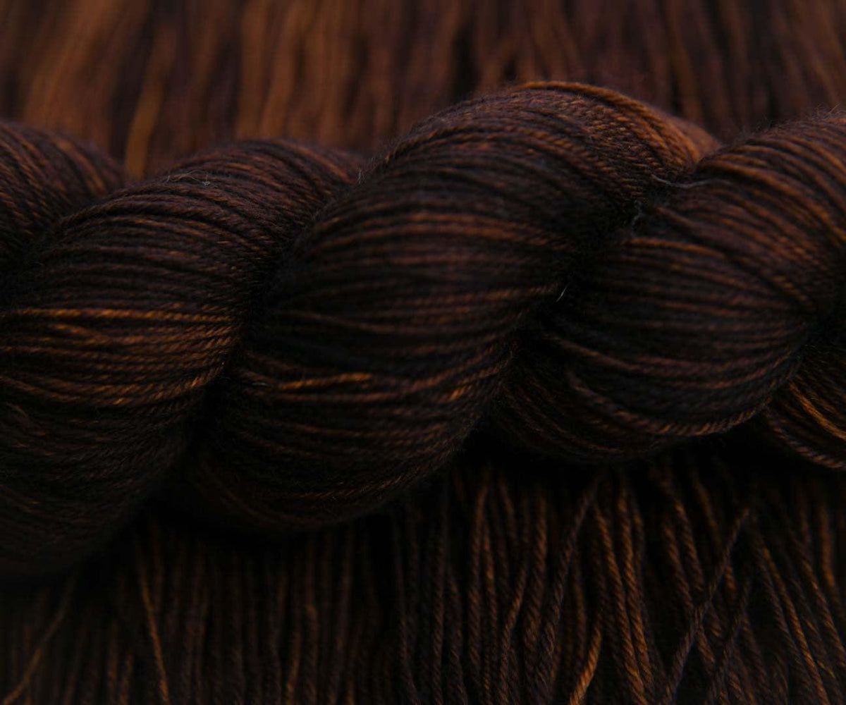 BIS-SOCK CHOCOLAT - Biscotte Yarns