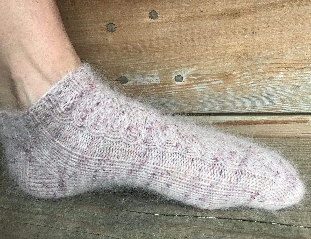 CLOUD 9 | Free Knitting Socks Pattern - Biscotte Yarns