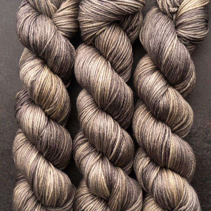 DK PURE PHANTOM SHADOW - Biscotte Yarns