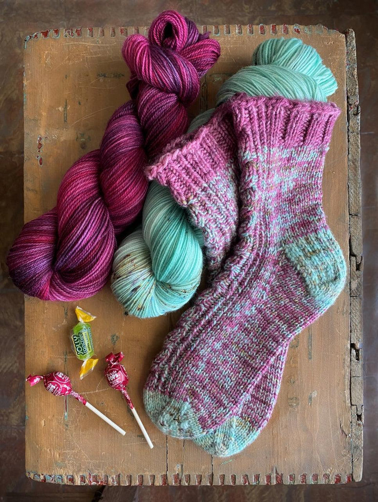 Faraway Friends Socks | Free Knitting Pattern - Biscotte Yarns