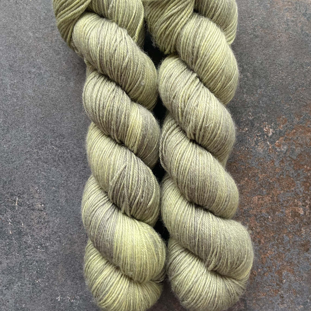 DK PURE SASSY SAGE - Biscotte Yarns