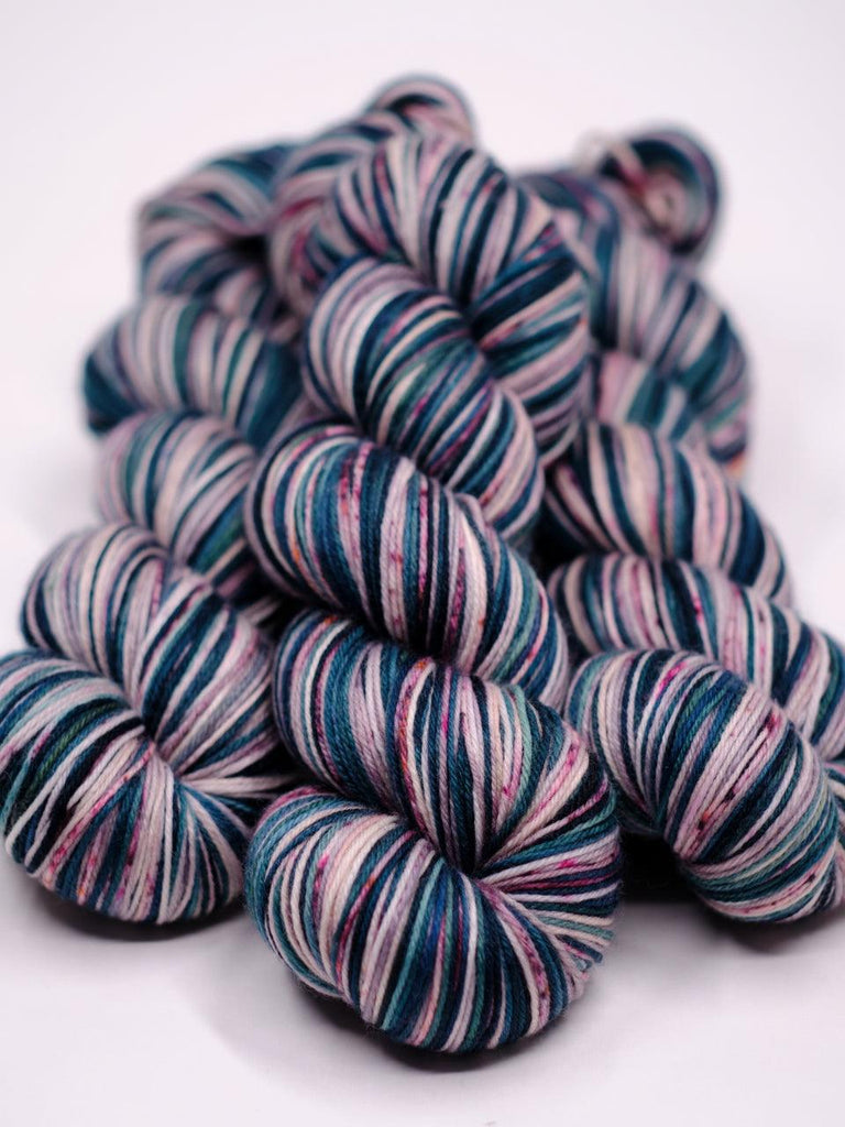 hand-dyed sock yarn PATRICKNITS KIITOS