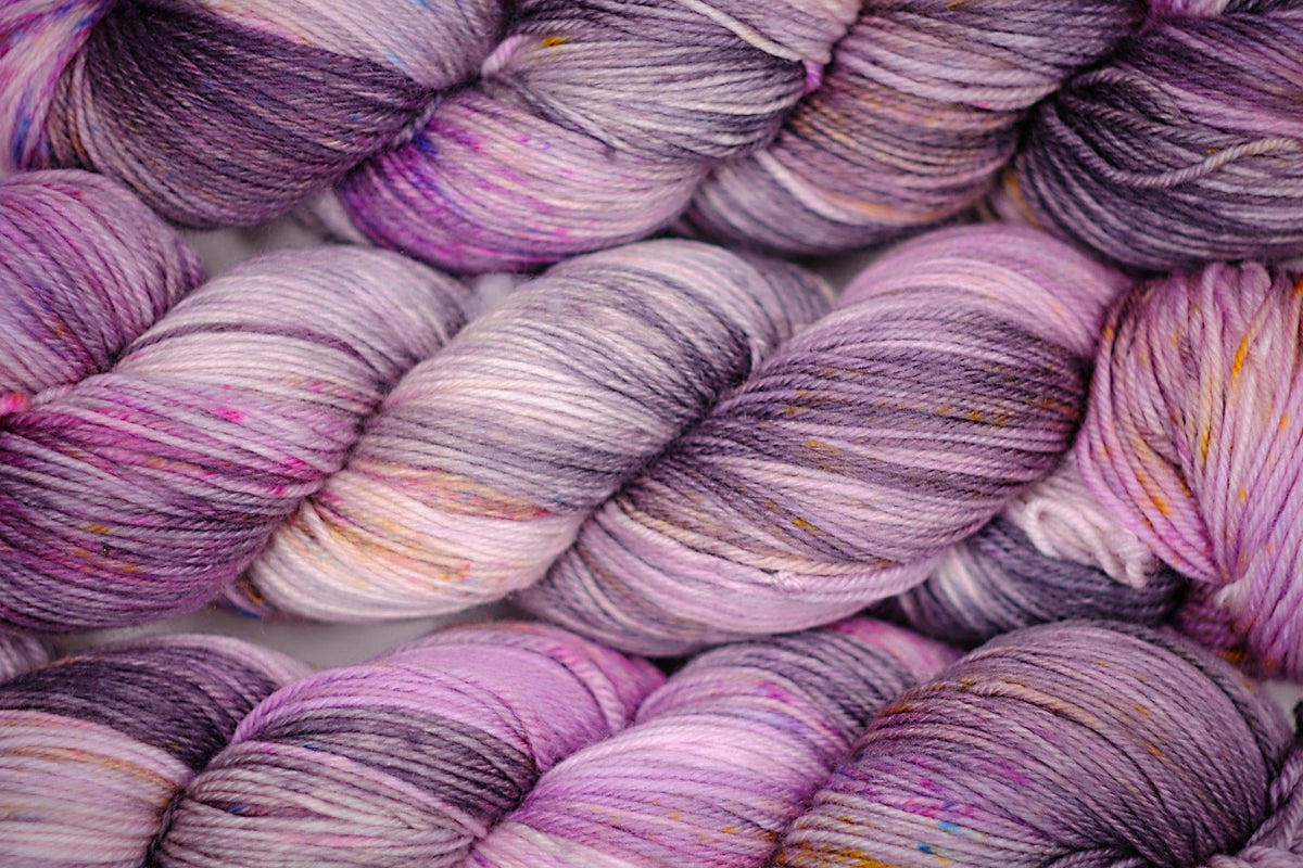 BIS-SOCK LOVE POTION - Biscotte Yarns