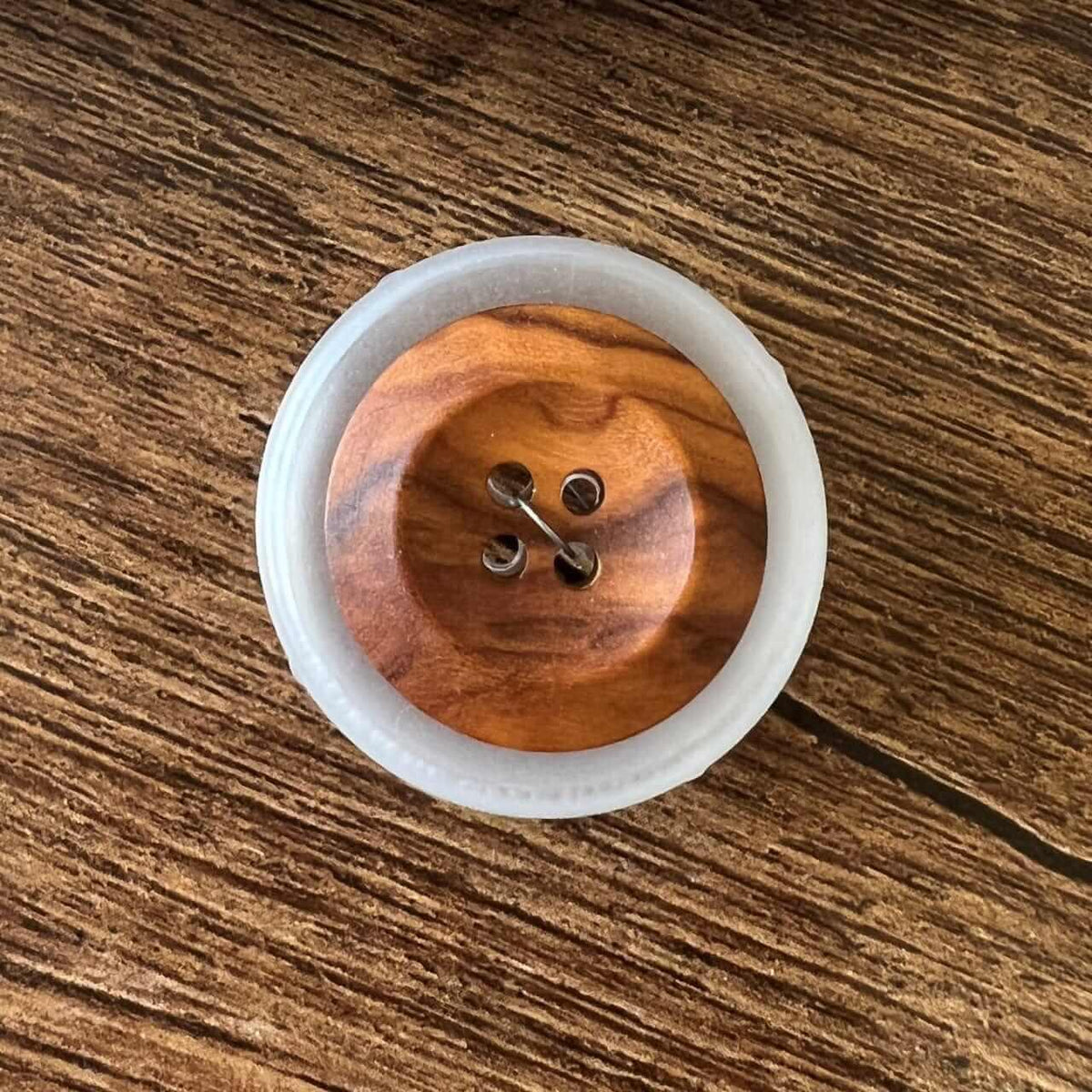 Wooden button 2001