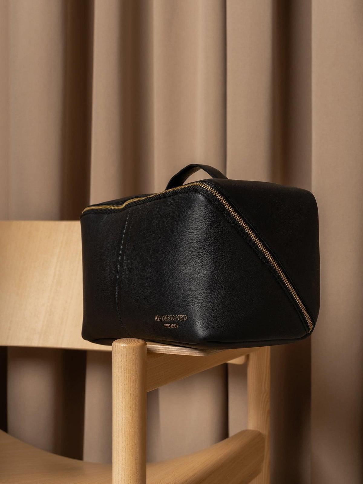 PROJECT Project 10 Organizer Black/Gold