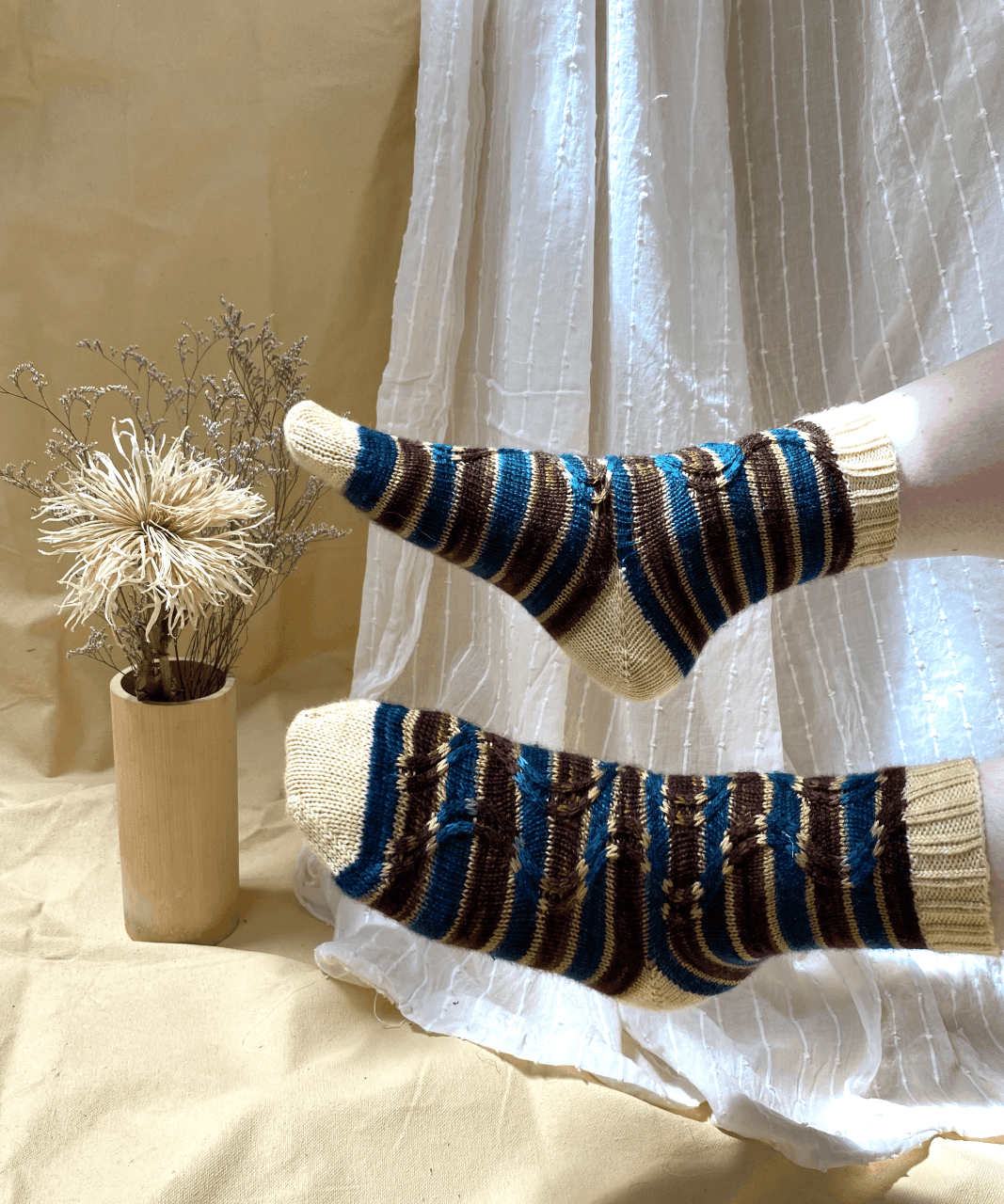 In The Grass Zig-Zag Socks | Free Knitting Pattern - Biscotte Yarns