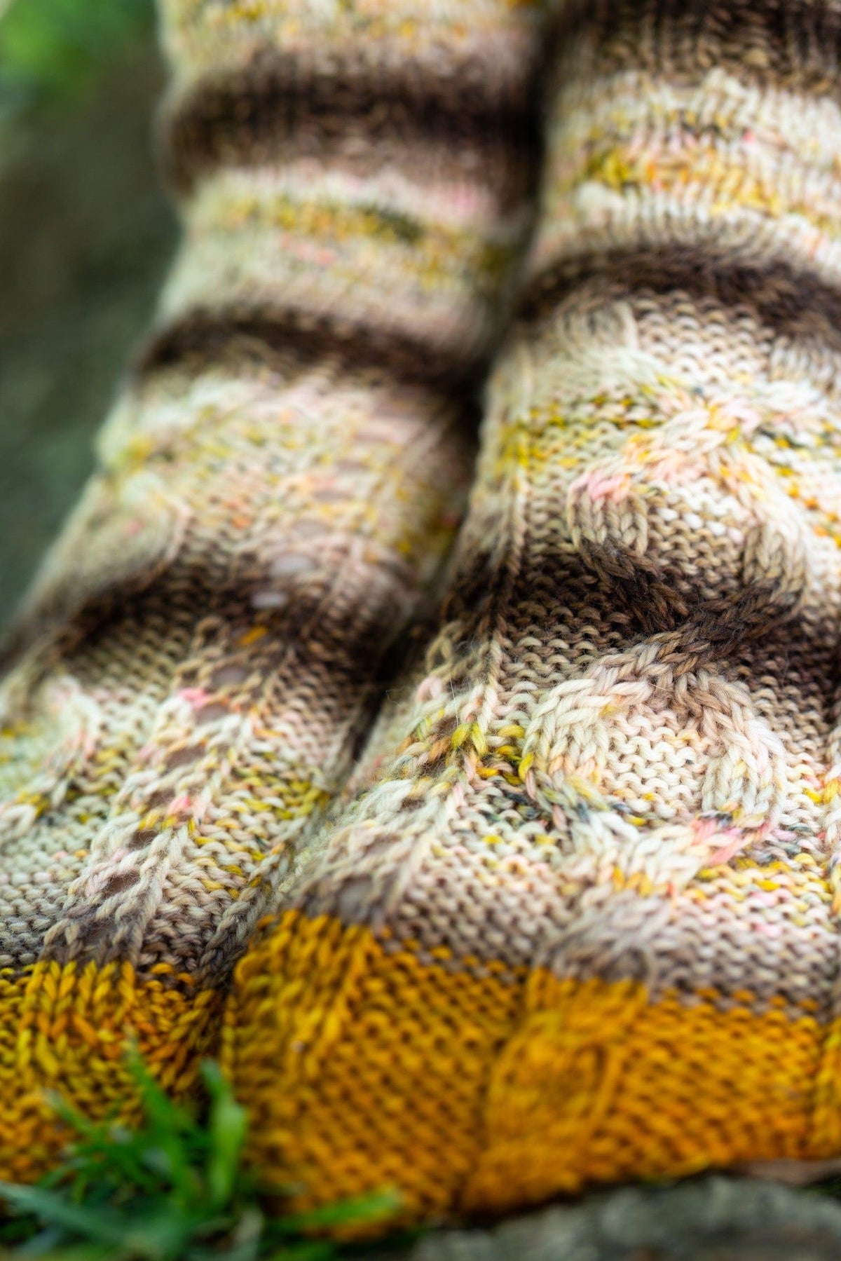 Tree Hollow | Socks Pattern - Biscotte Yarns