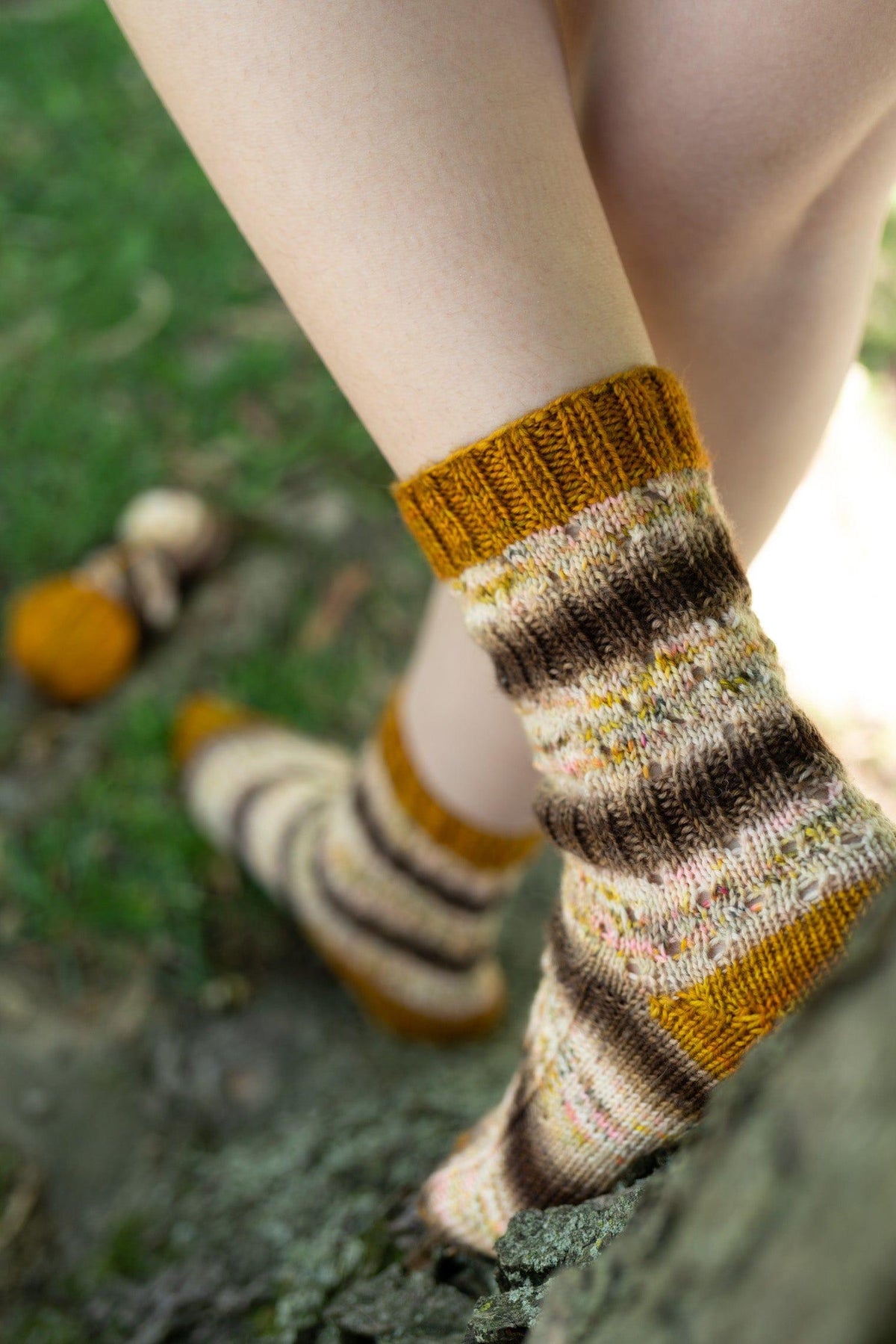 Tree Hollow | Socks Pattern - Biscotte Yarns