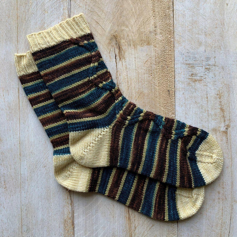 In The Grass Zig-Zag Socks | Free Knitting Pattern - Biscotte Yarns