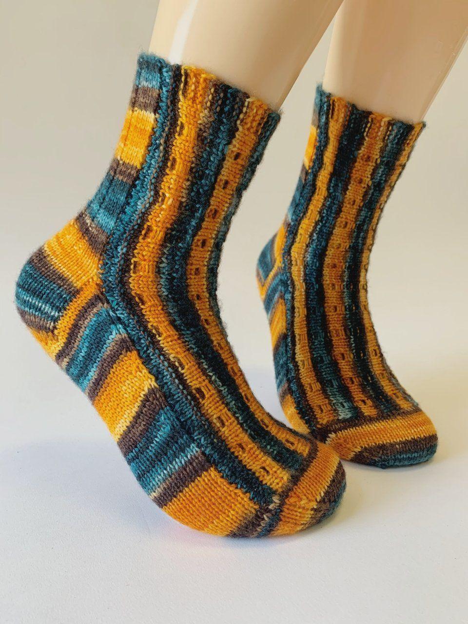 Socks pattern Hori-Verti - Biscotte Yarns