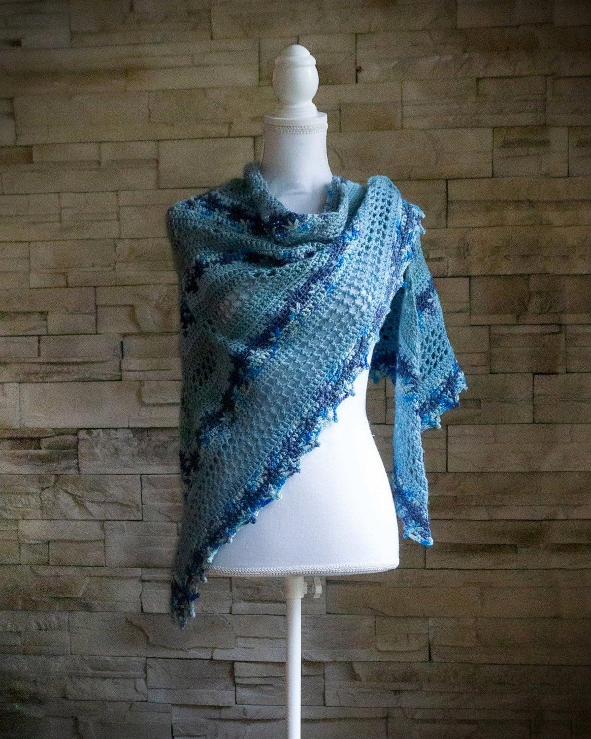 Forest Choir ♥ Crochet Shawl Pattern - Biscotte Yarns