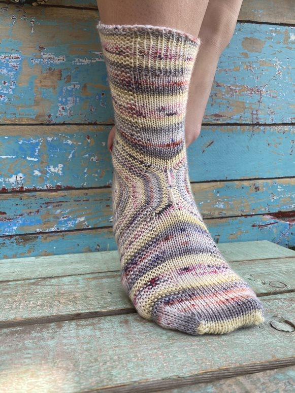 Stoïque | Free sock pattern - Biscotte Yarns