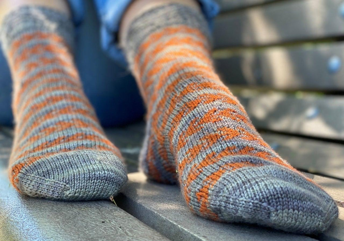 SEASCAPE | Free Socks Pattern - Biscotte Yarns