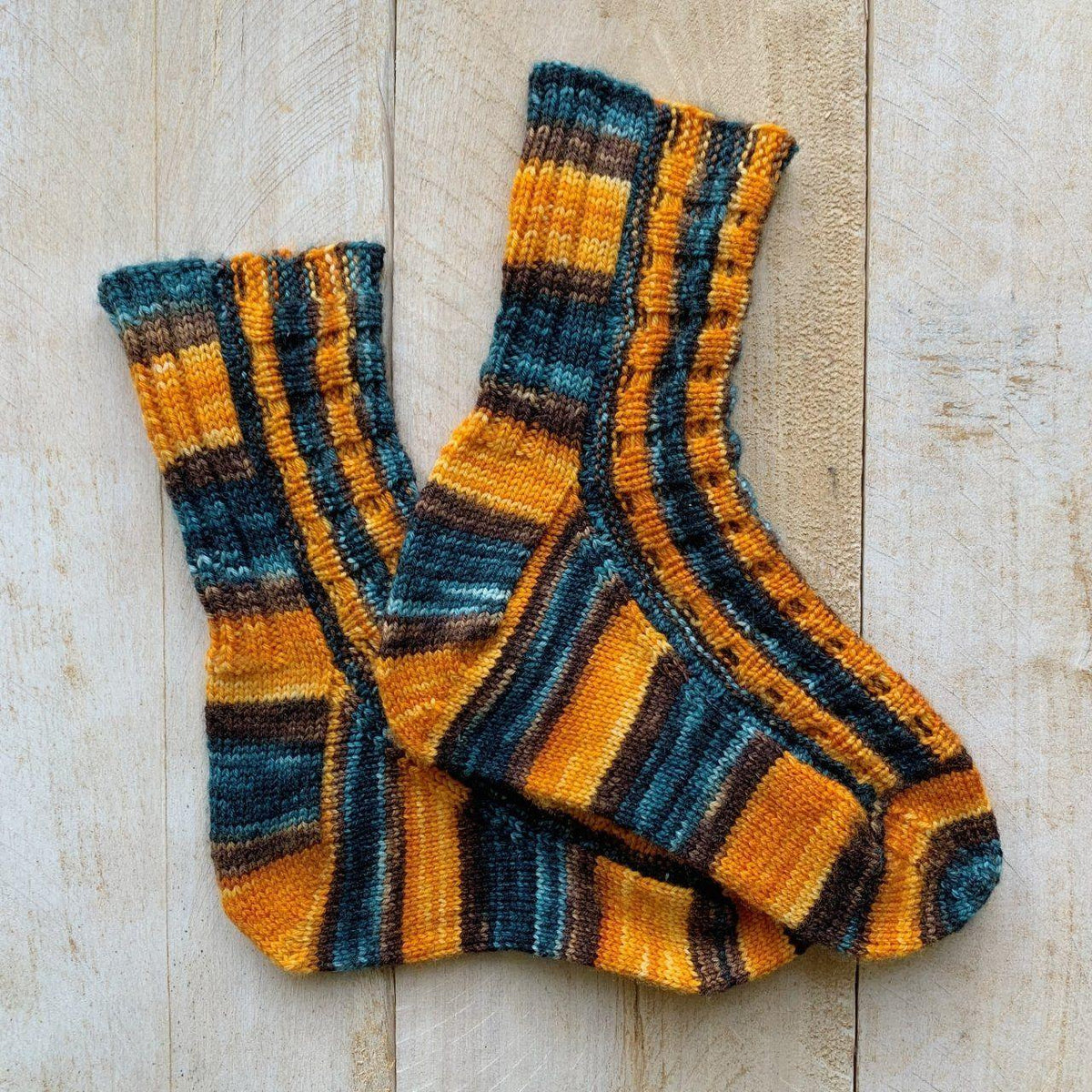 Socks pattern Hori-Verti - Biscotte Yarns