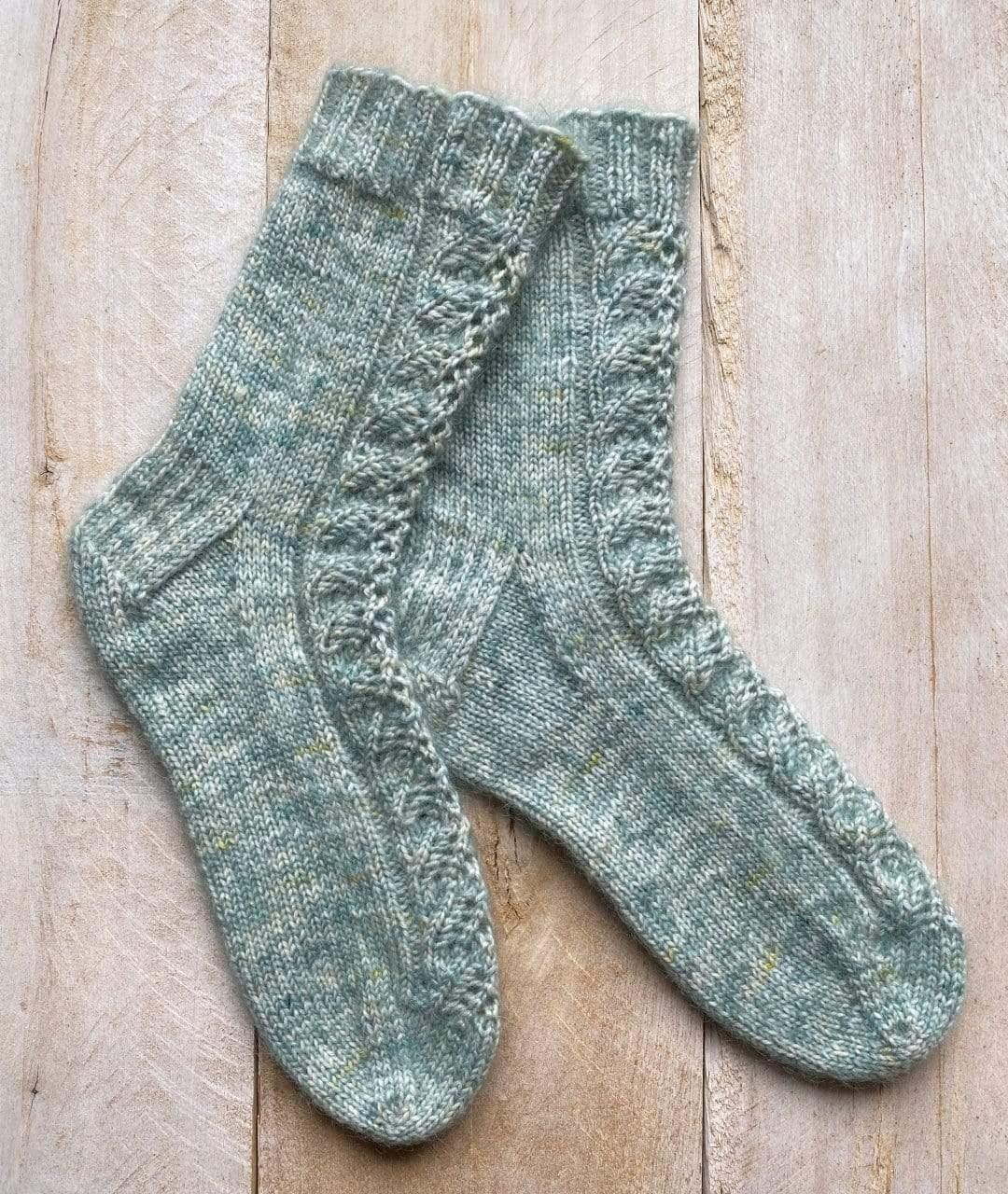 CLOUD 9 | Free Knitting Socks Pattern - Biscotte Yarns