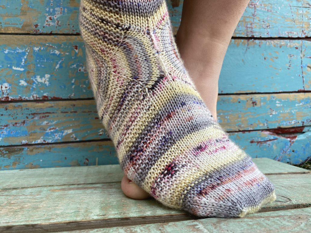 Stoïque | Free sock pattern - Biscotte Yarns