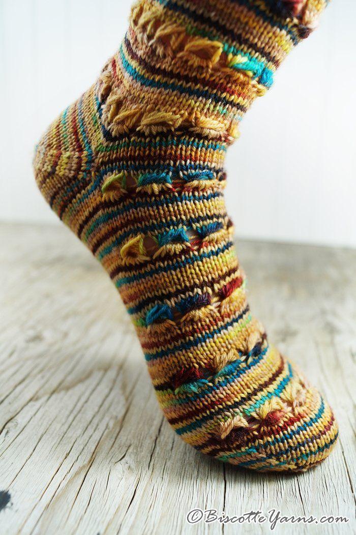 Free Socks Pattern - Brown Eyed Girl Socks - Biscotte Yarns