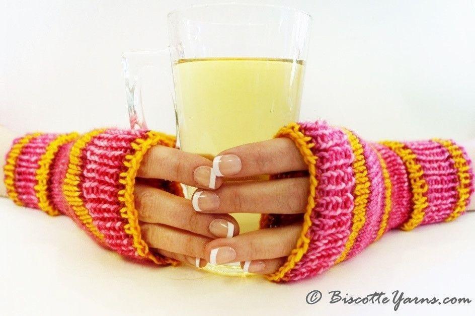Learn to knit in the round with this Fingerless Mitts pattern - Biscotte yarns