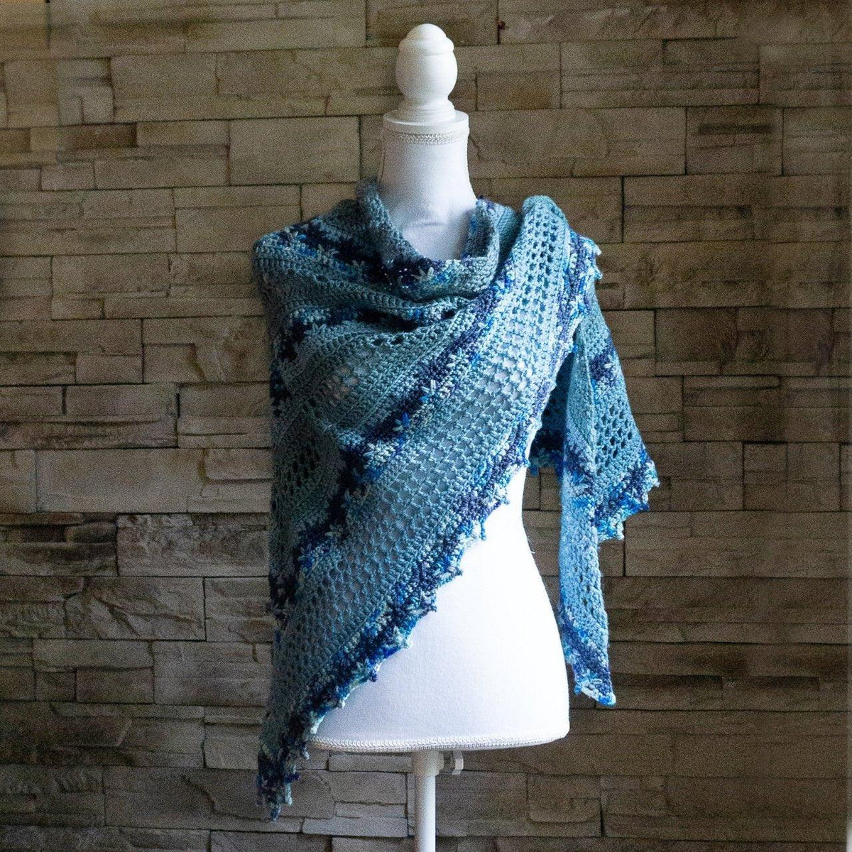 Forest Choir ♥ Crochet Shawl Pattern - Biscotte Yarns