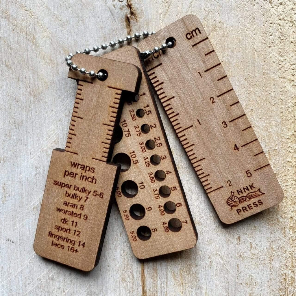 Tiny tool keychain - NNK Press - Biscotte Yarns